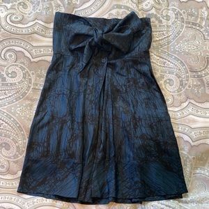 Marc Jacobs 100% silk knee length pleated skirt or strapless dress.